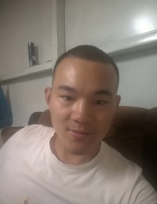 小強。。的第一张照片--遵义相亲服务中心