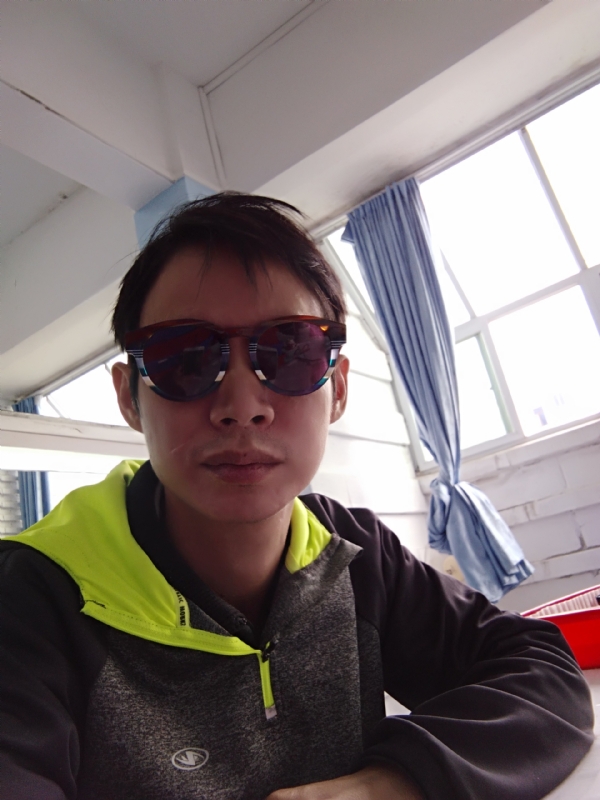 五华移民男的第一张照片--遵义相亲服务中心