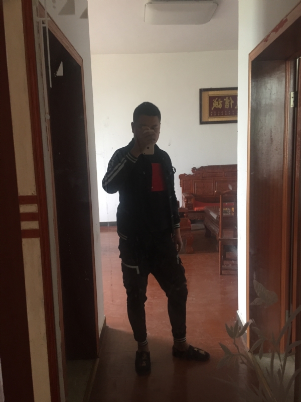 MC无所畏惧的第一张照片--遵义相亲服务中心