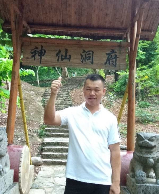 强仔的第一张照片--遵义相亲服务中心