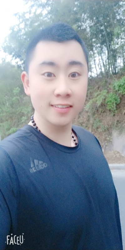 帅小伙的第一张照片--遵义相亲服务中心