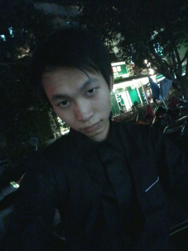 瞬间回眸的第一张照片--遵义相亲服务中心