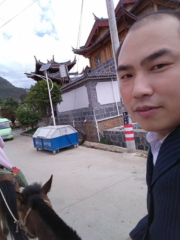当代军人的第一张照片--遵义相亲服务中心