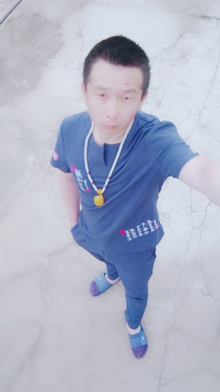 一叶之秋的第一张照片--遵义相亲服务中心