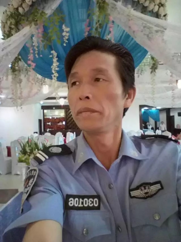 卧窗听雨的第二张照片--遵义相亲服务中心