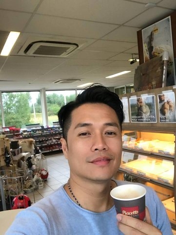短歌的第一张照片--遵义相亲服务中心