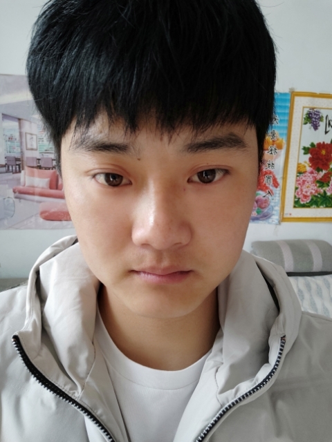 偏丶执的第二张照片--遵义相亲服务中心