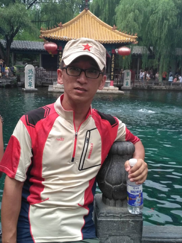 晓峰的第二张照片--遵义相亲服务中心