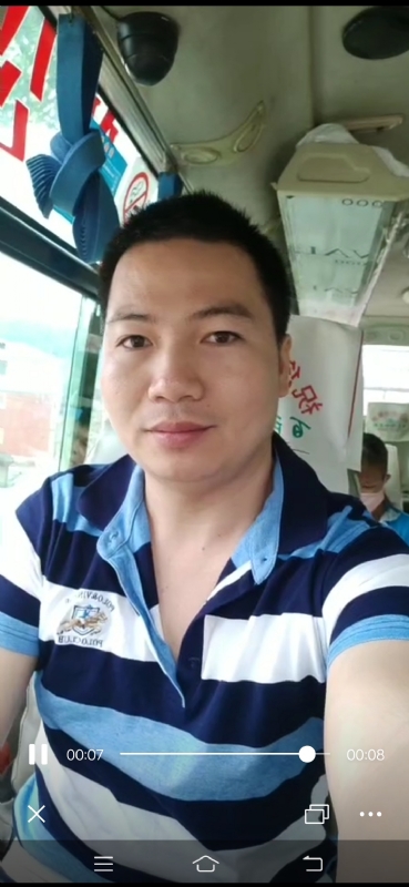 恋人未满的第一张照片--遵义相亲服务中心