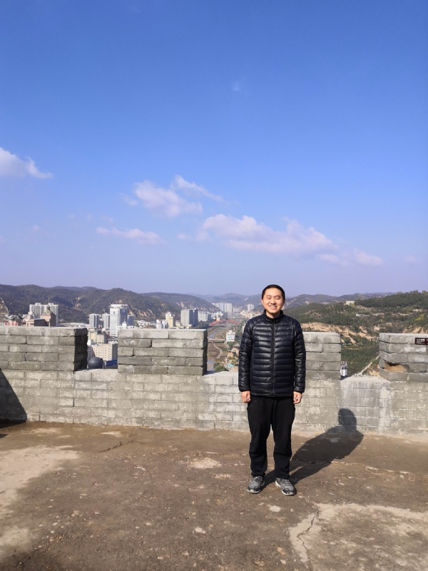 人间不值得的第一张照片--遵义相亲服务中心
