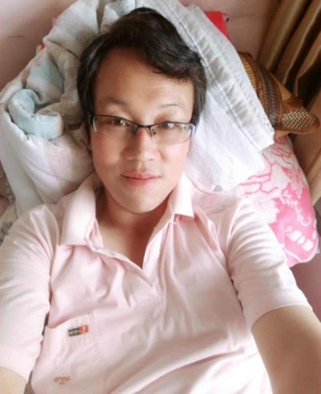 一吻天荒的第一张照片--遵义相亲服务中心