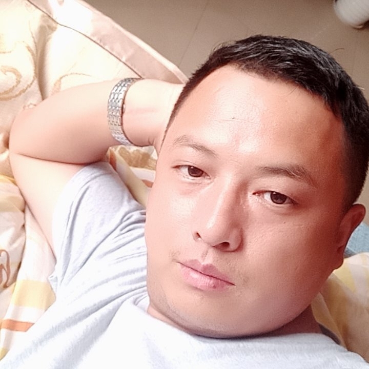 忘世情的第一张照片--遵义相亲服务中心
