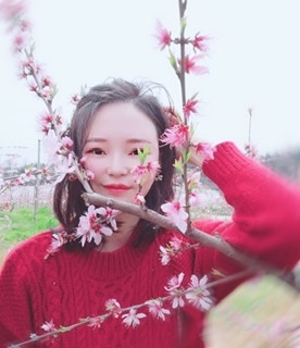 小桌子的第一张照片--遵义相亲服务中心