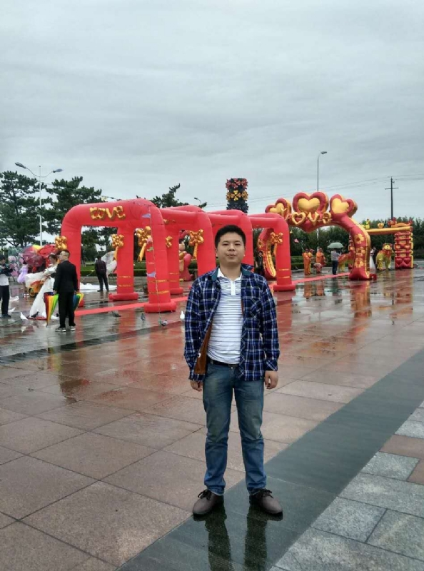 在奋斗的第三张照片--遵义相亲服务中心