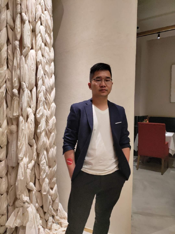 在路上的第二张照片--遵义相亲服务中心