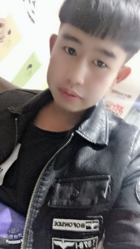 军绿色的第一张照片--遵义相亲服务中心