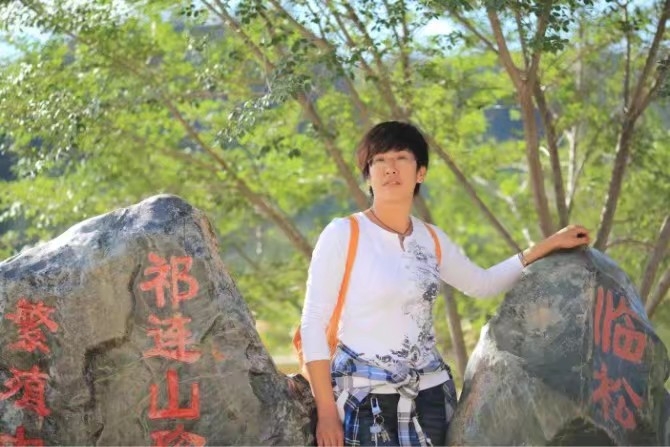 弱水河边青春草的第一张照片--遵义相亲服务中心