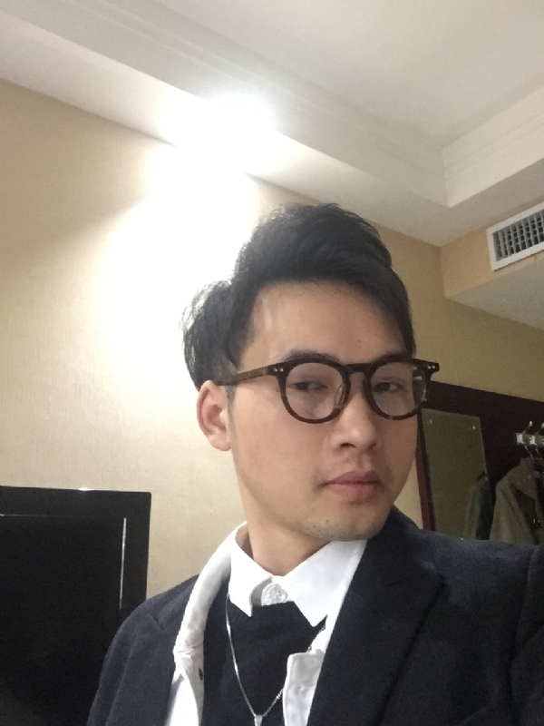 曾亮的第四张照片--遵义相亲服务中心