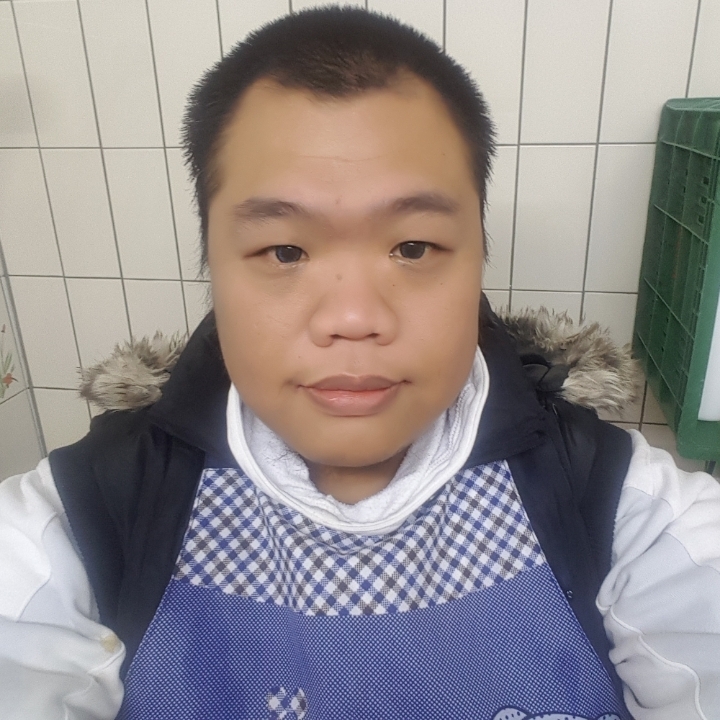 黑熊的第一张照片--遵义相亲服务中心