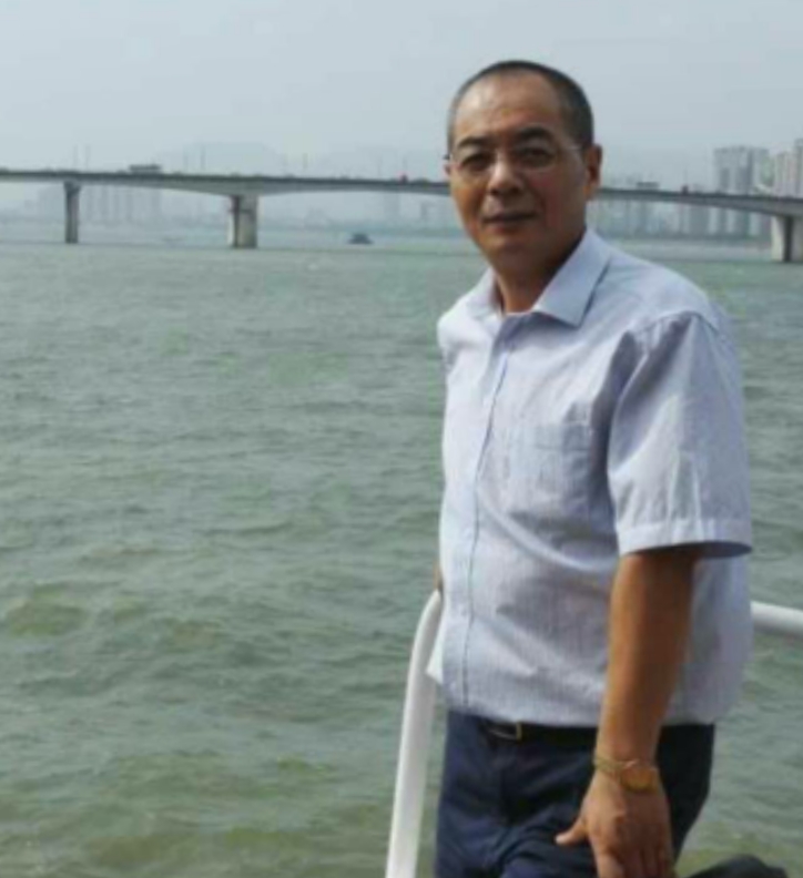 辛民的第二张照片--遵义相亲服务中心