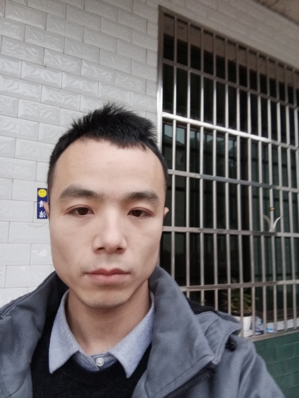笑得那么开心的第一张照片--遵义相亲服务中心