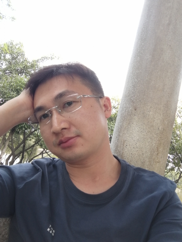 不如随风的第一张照片--遵义相亲服务中心