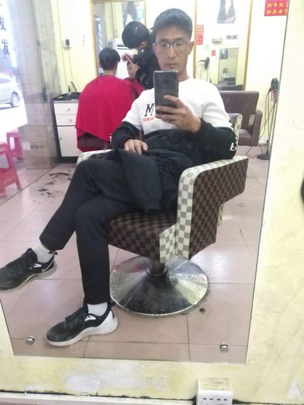 hushuai的第一张照片--遵义相亲服务中心
