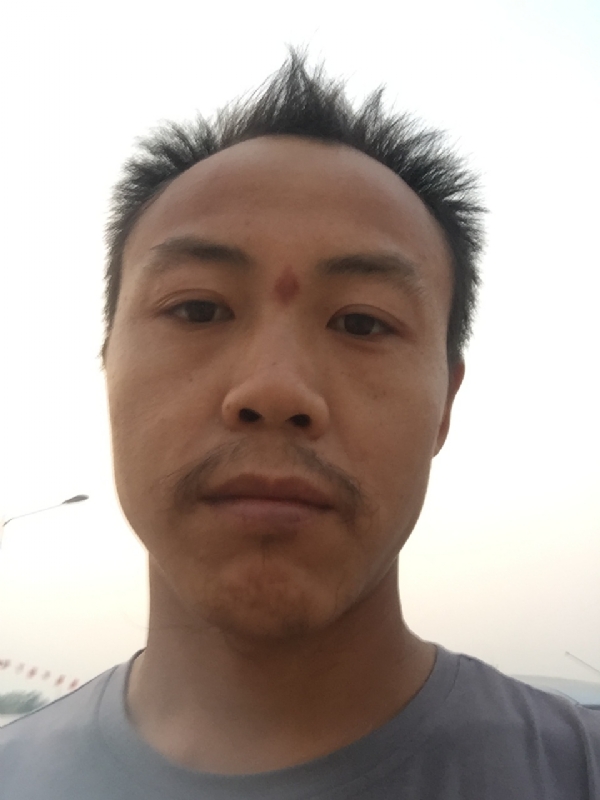 老曹的第一张照片--遵义相亲服务中心