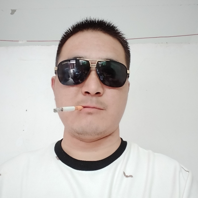 白伟伟的第一张照片--遵义相亲服务中心