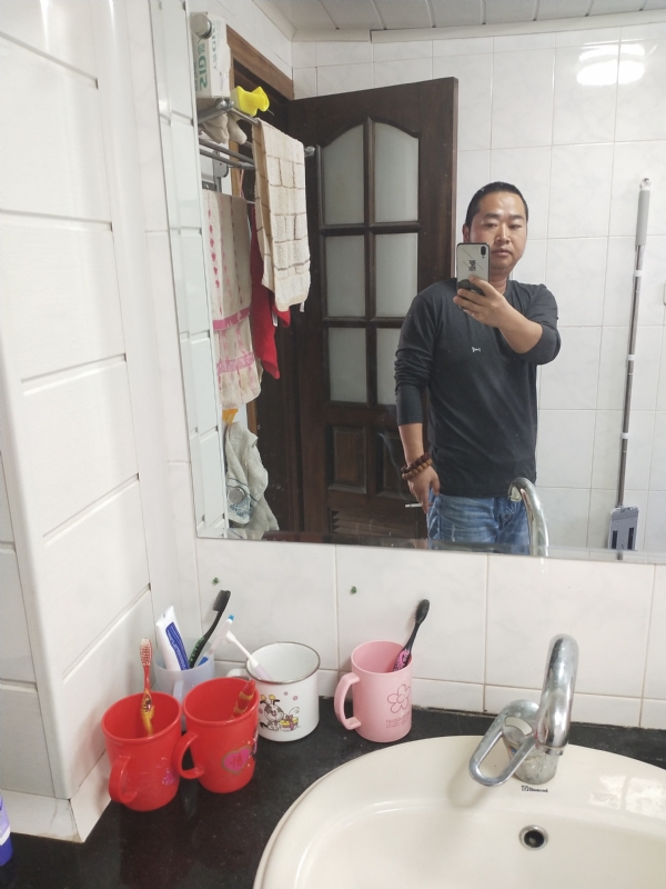 半世人间的第二张照片--遵义相亲服务中心
