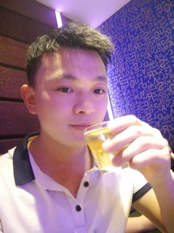 幸福的拥抱的第一张照片--遵义相亲服务中心