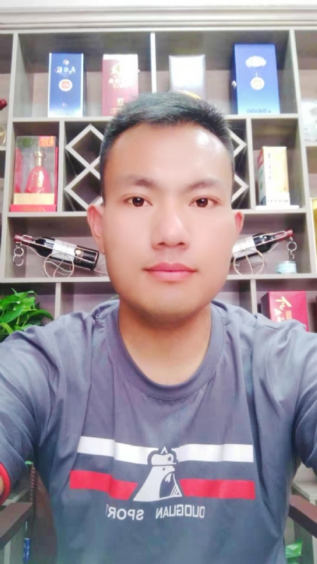 钱乾的第一张照片--遵义相亲服务中心