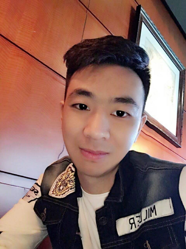 滞后的微笑的第三张照片--遵义相亲服务中心