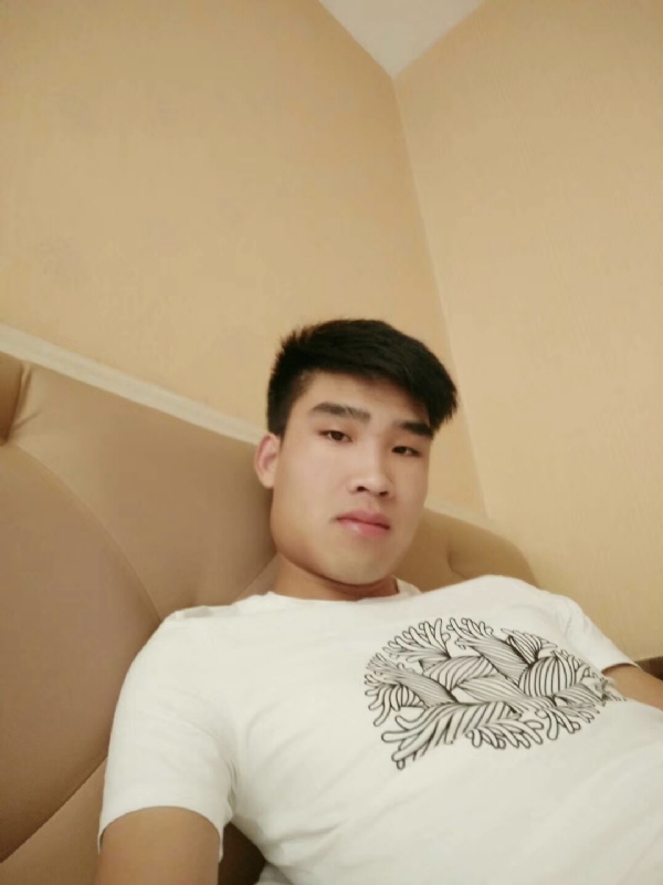 谁不曾孤单上路的第一张照片--遵义相亲服务中心