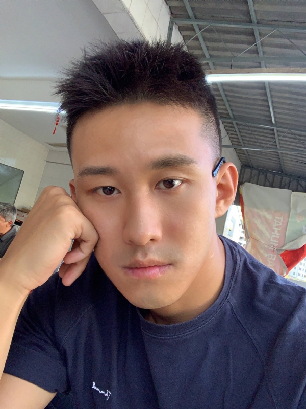 相见恨晚的第二张照片--遵义相亲服务中心