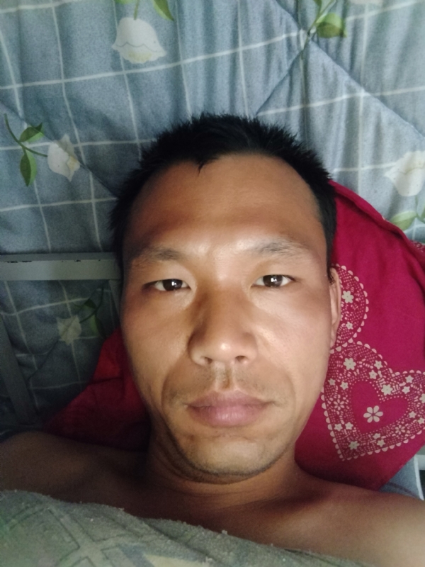 弘扬的第一张照片--遵义相亲服务中心