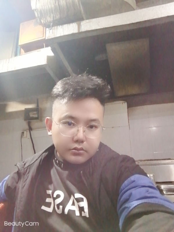 棒哥的第一张照片--遵义相亲服务中心