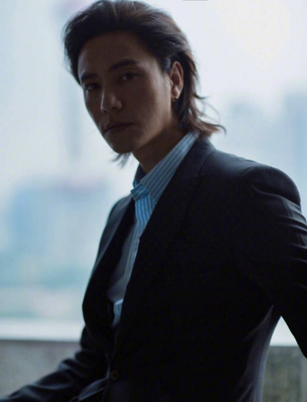 李嘉廷的第三张照片--遵义相亲服务中心