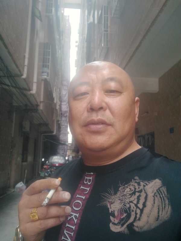 人在TA乡的第一张照片--遵义相亲服务中心