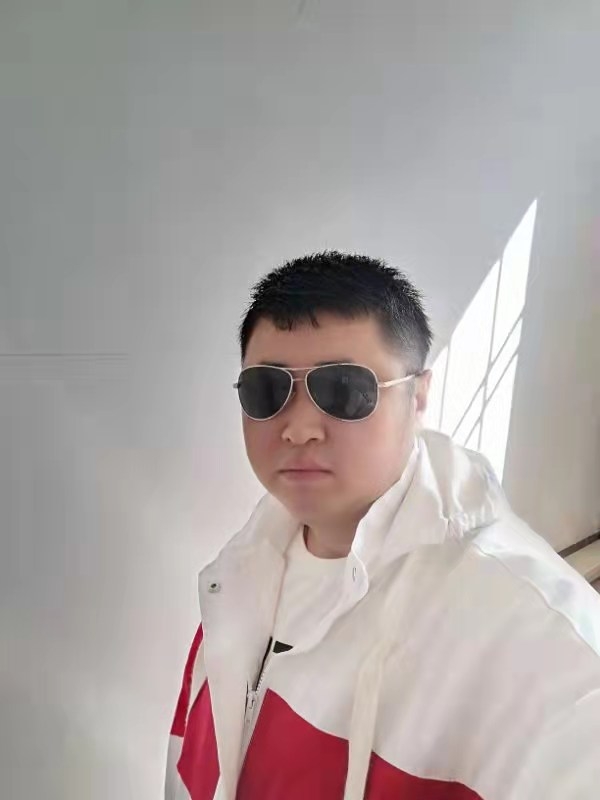 大漠叔叔的第一张照片--遵义相亲服务中心