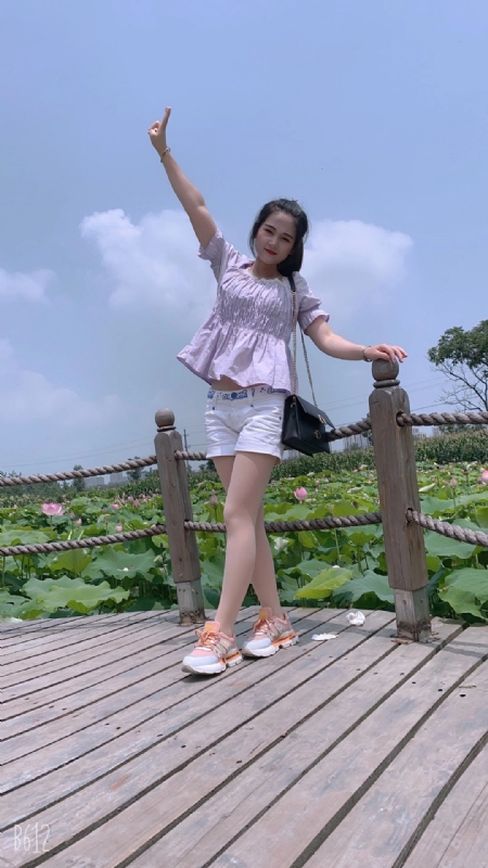 秋水伊人的第一张照片--遵义相亲服务中心