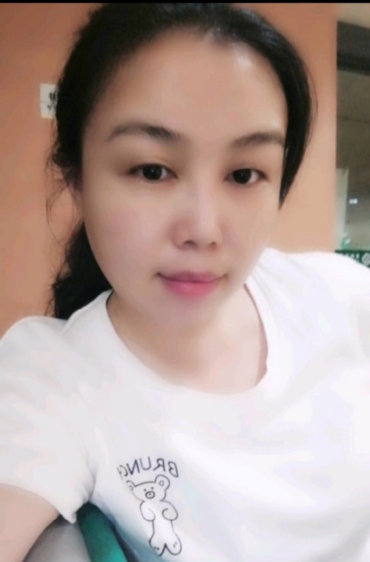 淡淡的云的第一张照片--遵义相亲服务中心