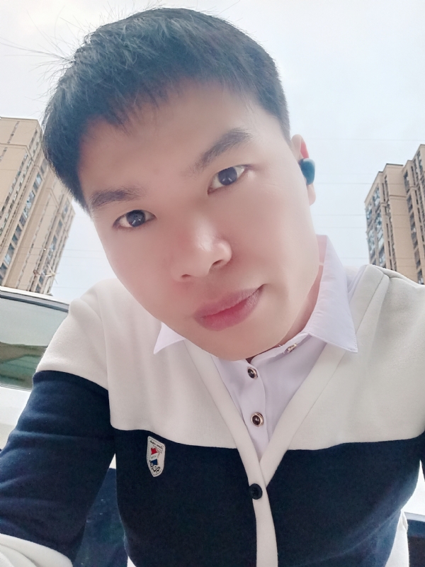 雨霁月清风的第一张照片--遵义相亲服务中心