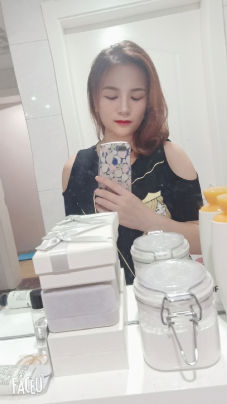 刘莲酥的第四张照片--遵义相亲服务中心