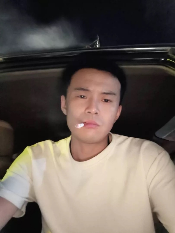 爱睡觉的土拨鼠的第一张照片--遵义相亲服务中心