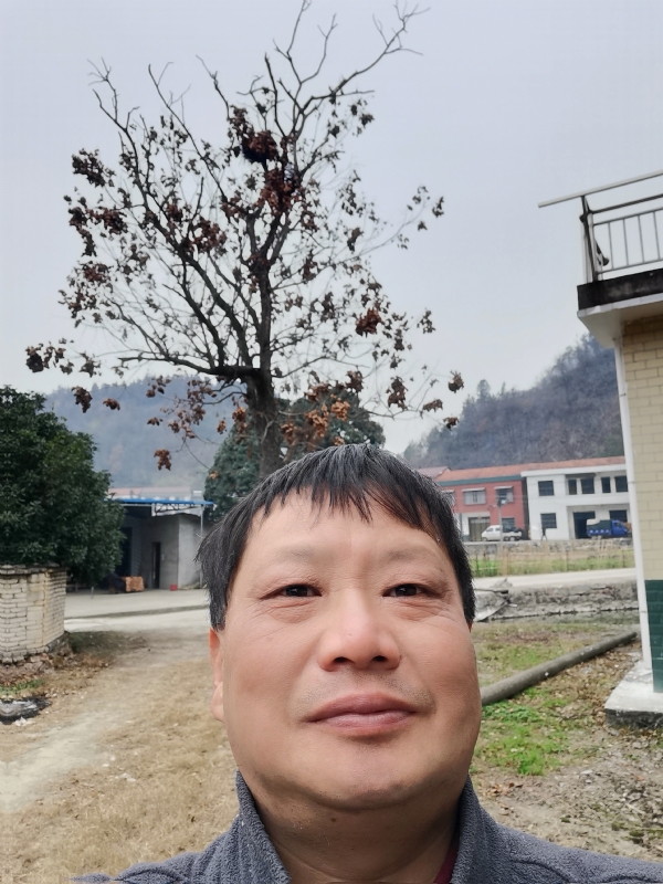 苏众青春冲浪的第二张照片--遵义相亲服务中心
