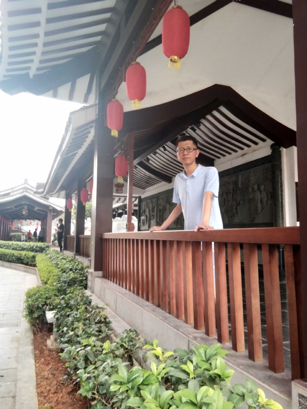 lijian的第一张照片--遵义相亲服务中心