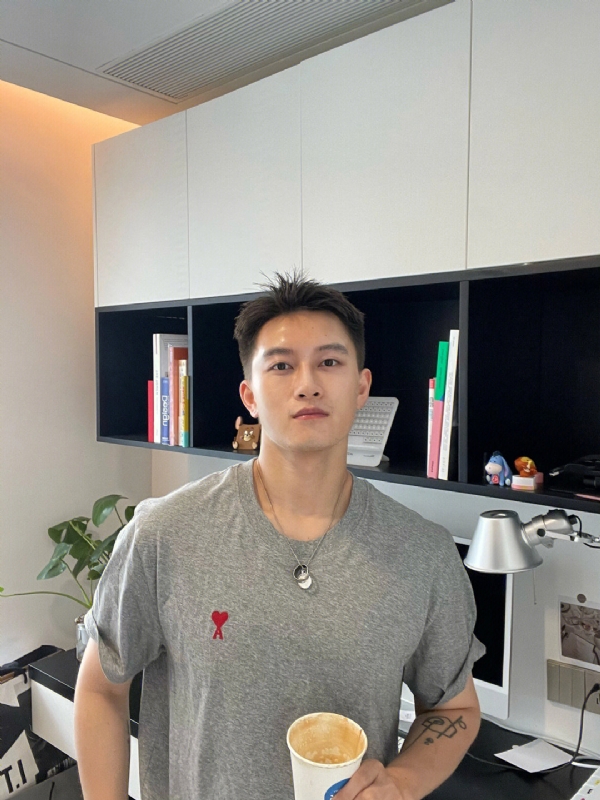 月光之下的第二张照片--遵义相亲服务中心
