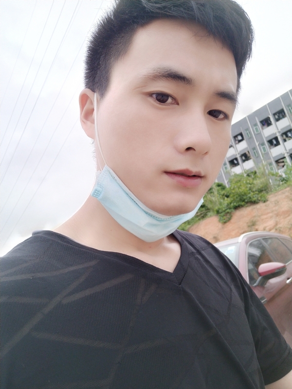 何凡的第二张照片--遵义相亲服务中心
