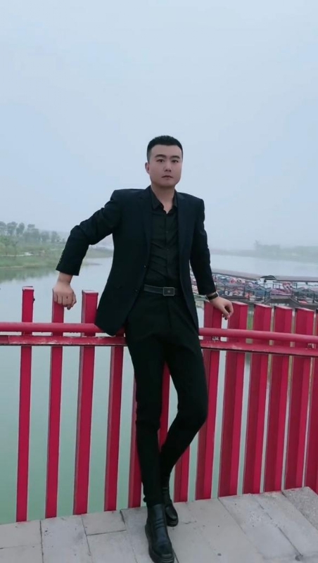 Albert的第一张照片--遵义相亲服务中心